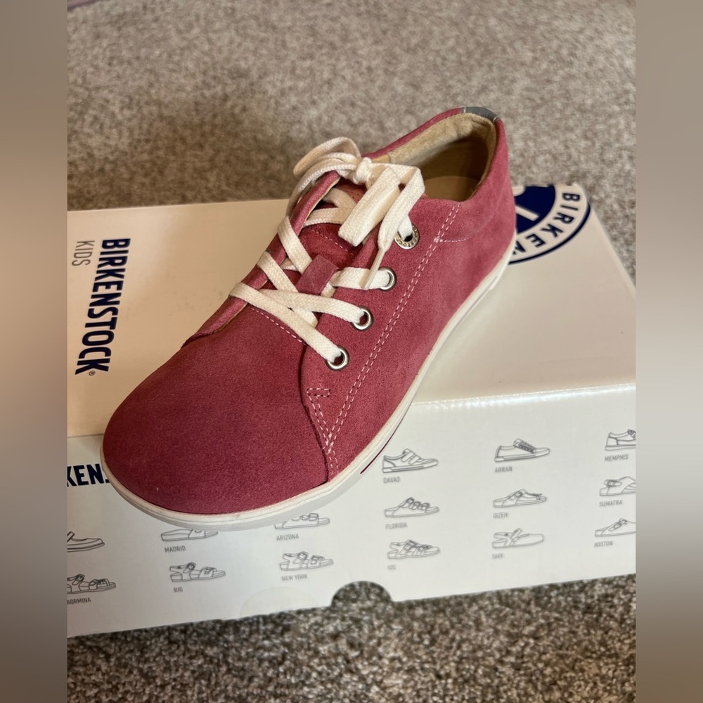 Birkenstock Kids ARRAN Berry Suede Sneakers size 1-1.5